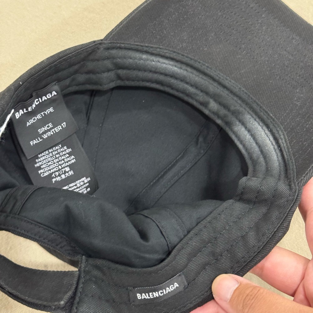 ❌SOLD❌ Balenciaga Classic Black Baseball Cap - Picture 10 of 10